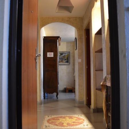 Portman Cosy Apartment ตูลง ภายนอก รูปภาพ